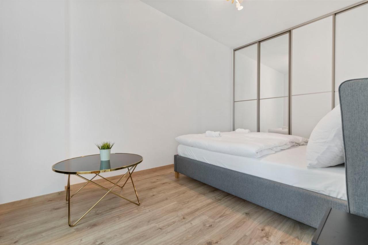 Appartement Lam Mint - Ac - Balcony à Bratislava Extérieur photo